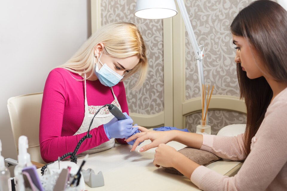 Aslanapa Manikürcü